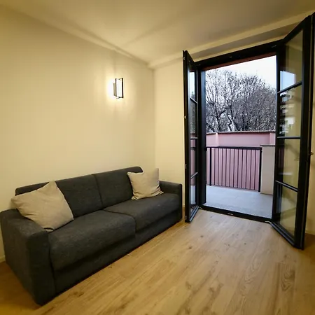 Dolce Nolo 1 アパート